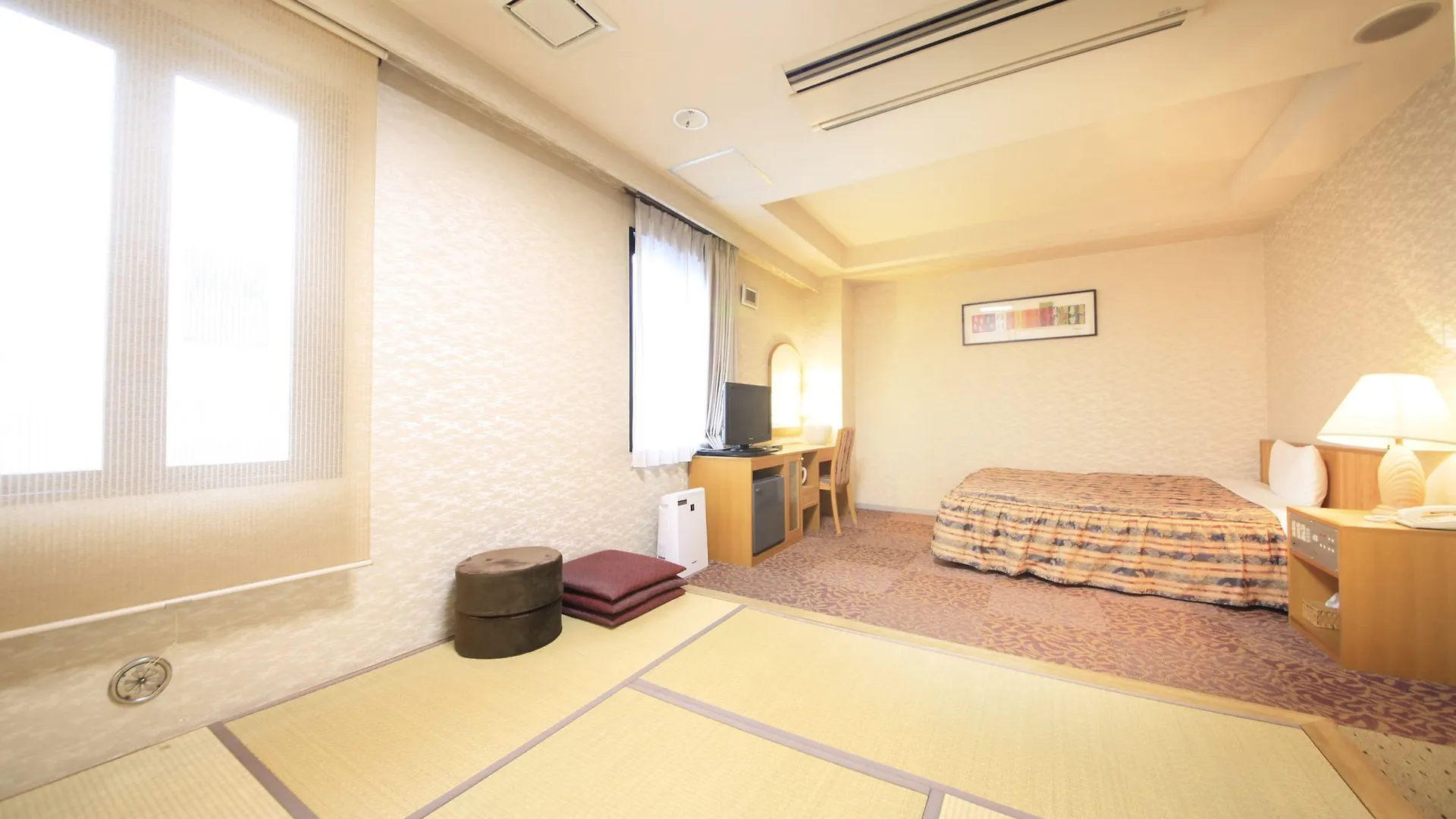 The Grandeur Hotel Kawasaki